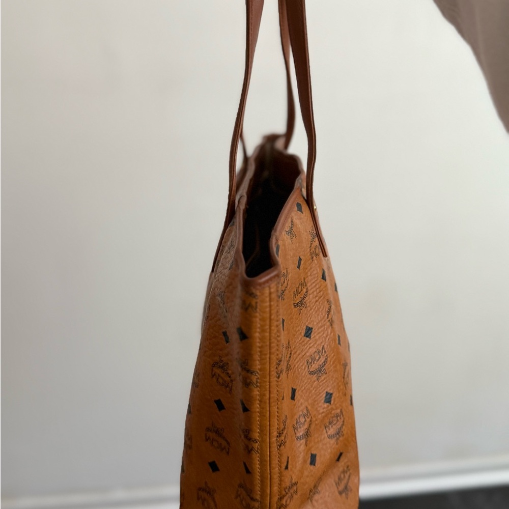 MCM Tan Shoulder Bag with Blue Stripe - Picture 4 of 8